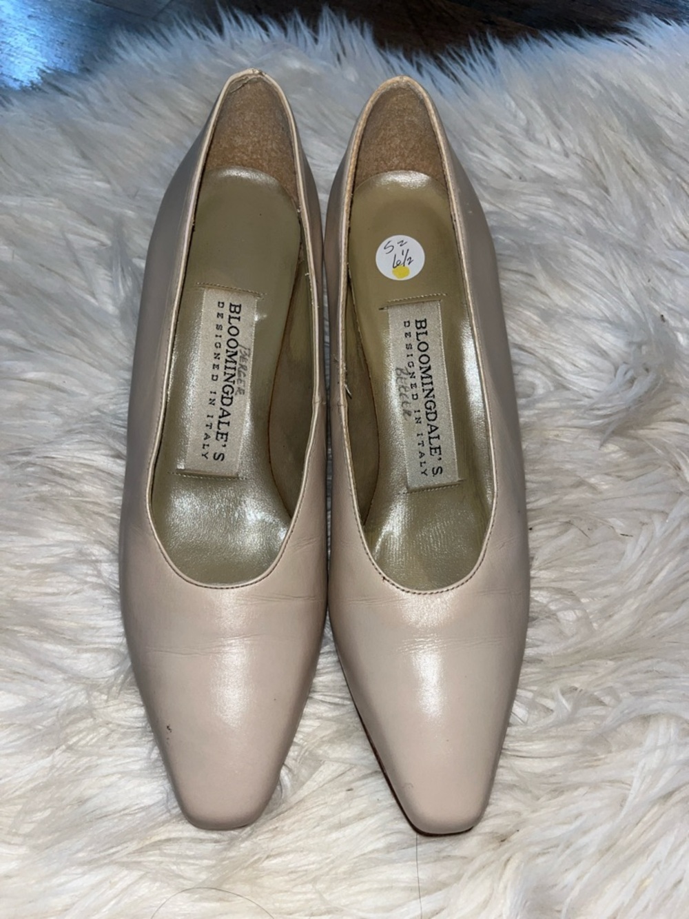 Bergdorf Goodman Bloomingdale’s Heels Nude Leather Made In Italy 90s Style Pumps